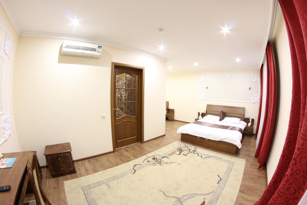 Sky Luxe Hotel Astana Oda fotoğraf