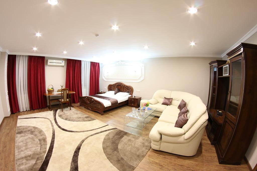 Sky Luxe Hotel Astana Oda fotoğraf