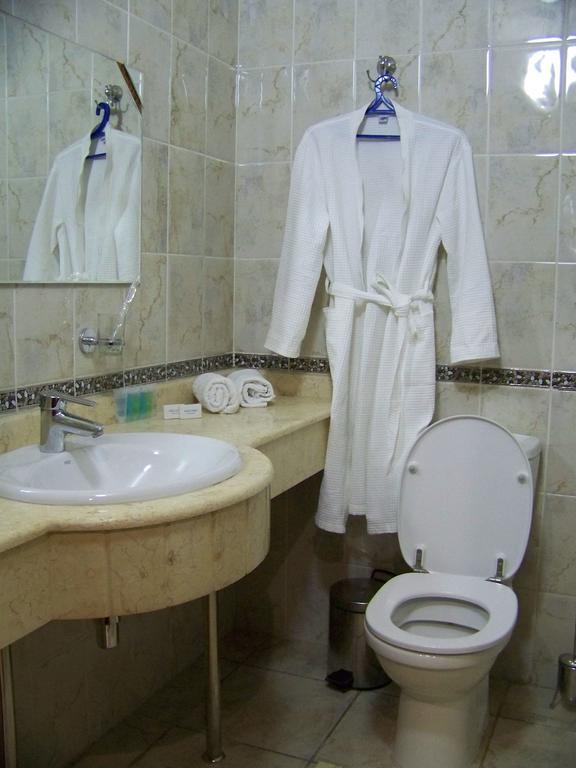 Sky Luxe Hotel Astana Oda fotoğraf